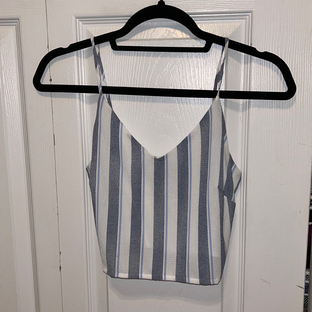 Aqua cropped fancy tank.